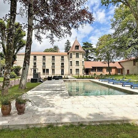 Le Manoir Des Perrieres Bed and Breakfast Rochechouart Eksteriør billede