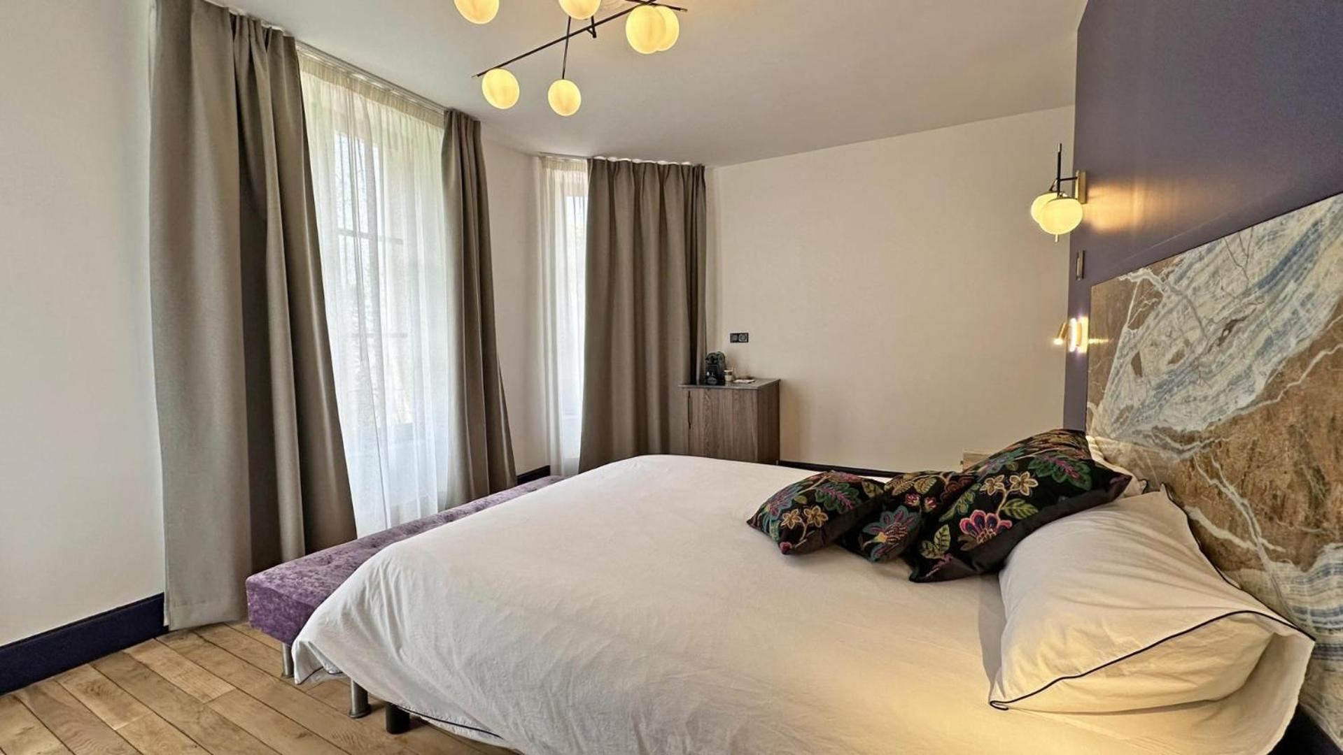 Le Manoir Des Perrieres Bed and Breakfast Rochechouart Eksteriør billede