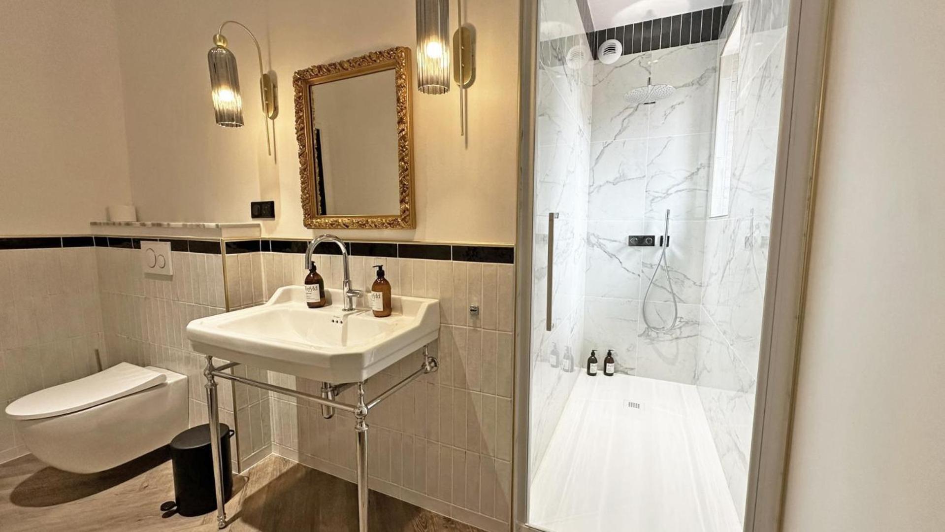 Le Manoir Des Perrieres Bed and Breakfast Rochechouart Eksteriør billede