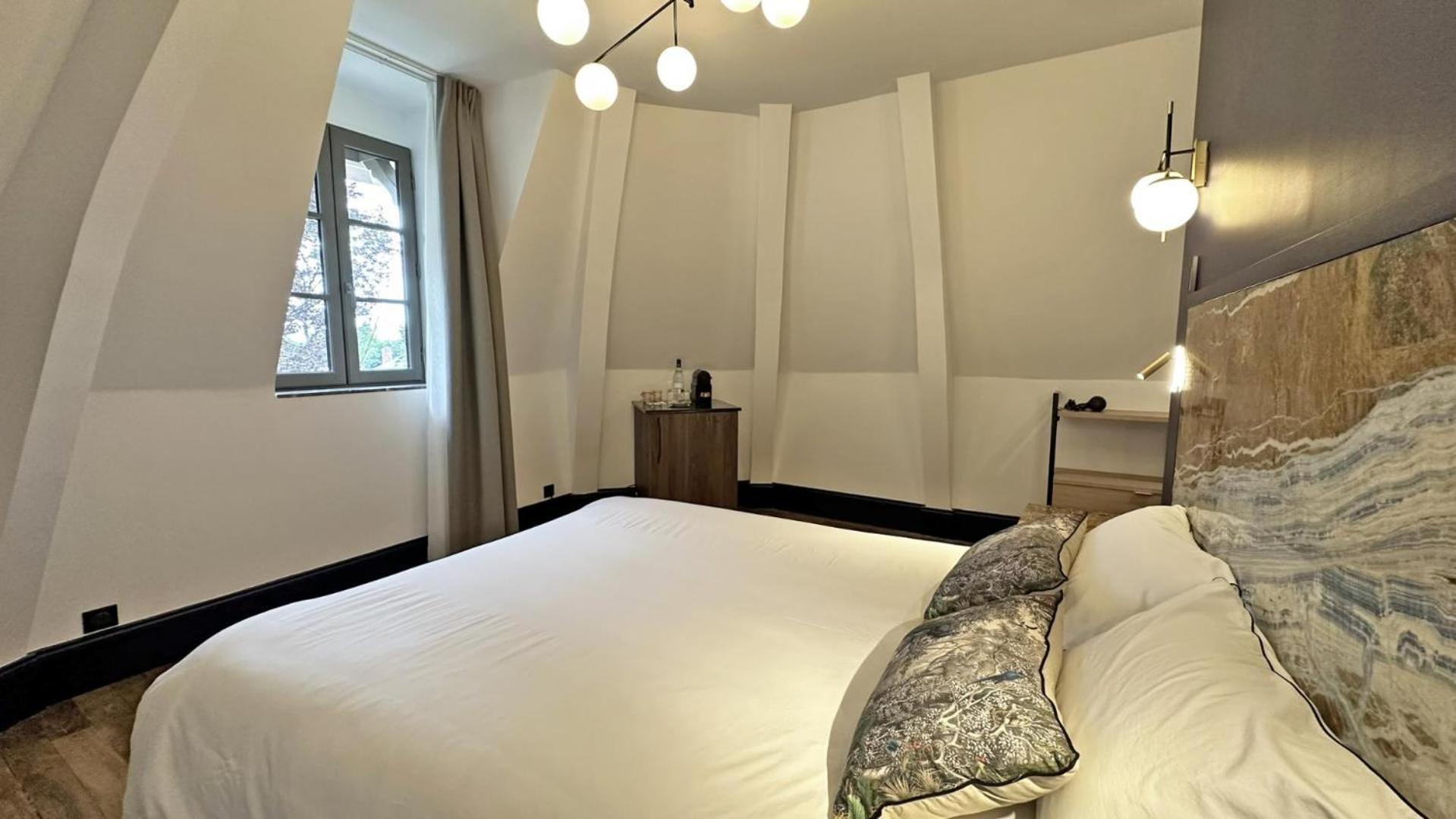 Le Manoir Des Perrieres Bed and Breakfast Rochechouart Eksteriør billede
