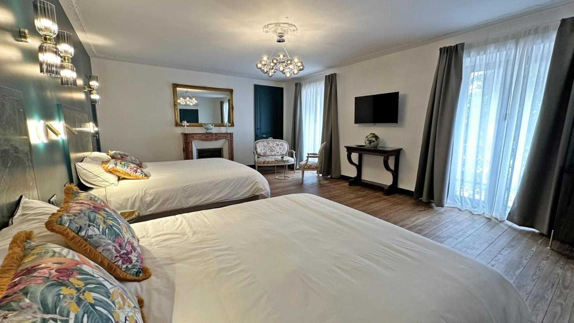 Le Manoir Des Perrieres Bed and Breakfast Rochechouart Eksteriør billede