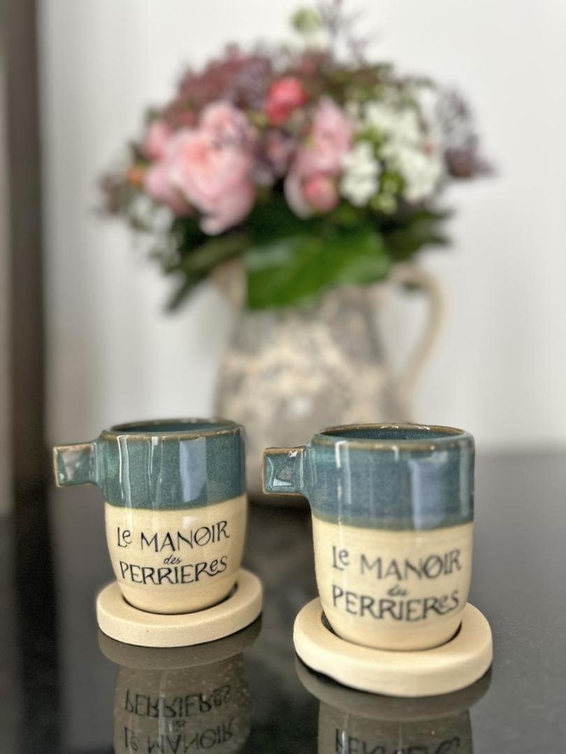 Le Manoir Des Perrieres Bed and Breakfast Rochechouart Eksteriør billede
