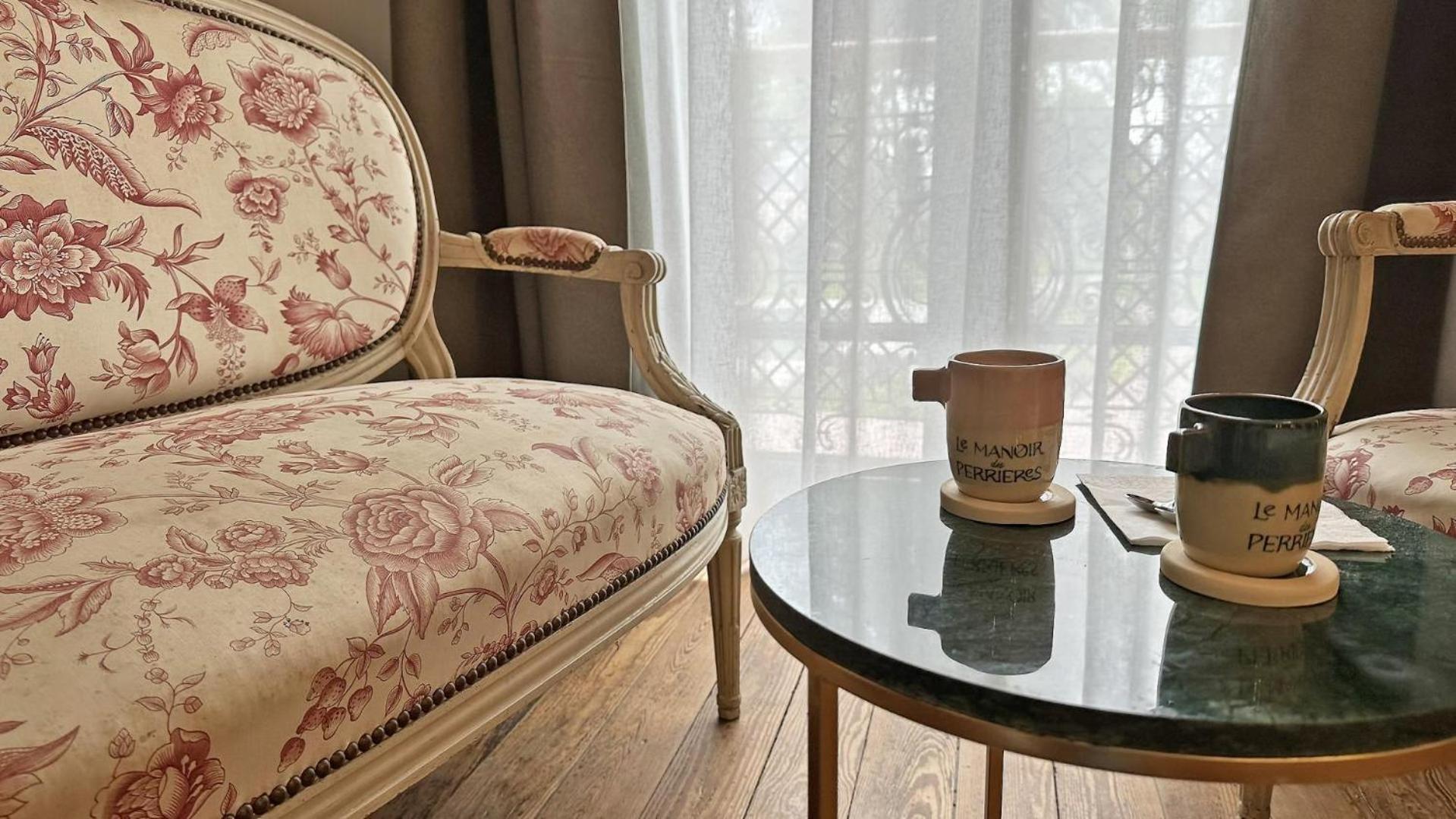 Le Manoir Des Perrieres Bed and Breakfast Rochechouart Eksteriør billede