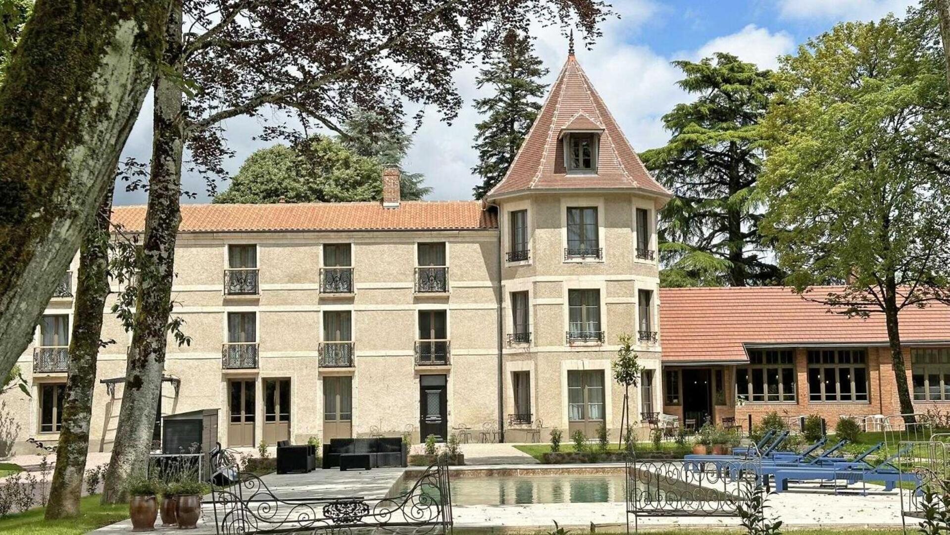 Le Manoir Des Perrieres Bed and Breakfast Rochechouart Eksteriør billede